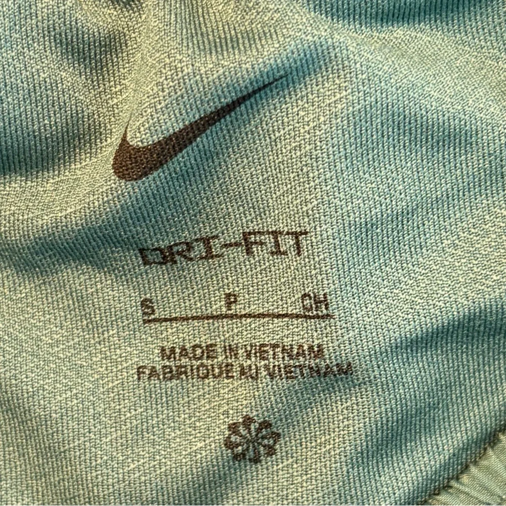 Nike Dri-FIT Tempo Women's Brief-Lined
Running Shorts - flaw - Picture 7 of 8